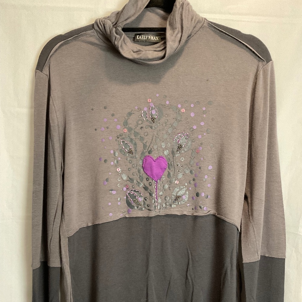 Kaelyn Max Gray Two Toned Embellished Long Sleeve Turtle Neck Top with Heart